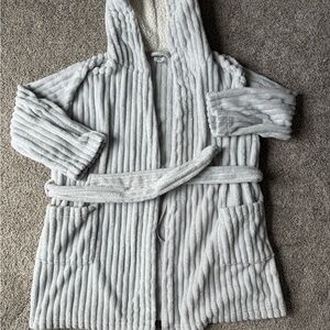 LC Lauren Conrad Gray Hooded Robe